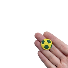 Aplique Bola de Futebol Verde e Amarela Emborrachada (Copa) - 2 unidades - comprar online