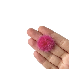 Aplique Pompom Pelinho Pequeno Metade Pink (2.5cm) - 2 Unidades - ApliqueMe | Apliques incríveis para seu artesanato!