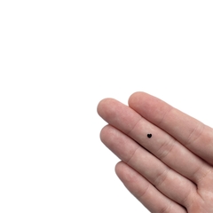 Aplique Confete Coração Preto (3mm) - 15 gramas - comprar online