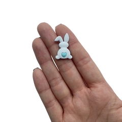 Aplique Coelhinho Pequeno Branco Coração Azul Claro Emborrachado - 2 unidades - comprar online