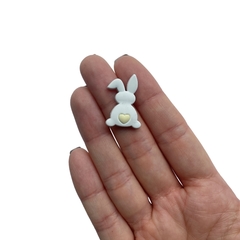 Aplique Coelhinho Pequeno Branco Coração Amarelo Emborrachado - 2 unidades - comprar online
