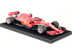 Miniatura Ferrari SF71H #5 F1 - S. Vettel - GP Canada 2018 50ª Vitória - 1/18 Looksmart