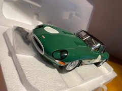 Jaguar E-Type Lightweight 1963 - 1/18 AUTOart - loja online