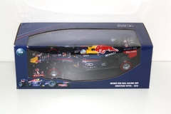 Miniatura Red Bull RB9 #1 F1 - S. Vettel - GP Brasil 2013 - 1/18 Minichamps