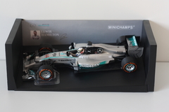 Miniatura Mercedes-Benz AMG W05 F1 #44 - L. Hamilton - GP Malásia 2014 - 1/18 Minichamps