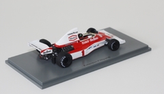 Miniatura McLaren M23 #1 F1 - E. Fittipaldi - GP Inglaterra 1975 - 1/43 Spark