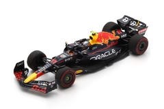 Miniatura Red Bull RB18 #11 F1 - S. Pérez - 1ª Pole GP Arábia Saudita 2022 - 1/43 Spark