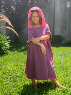 ORIGAMI PONCHO JUNIOR VIOLETA ROSA 75 X 65 CM - SOLO NATACIÓN