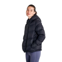 CAMPERA CON CAPUCHA MUJER SAUCONY HOODED SNOWDRIFT BLACK