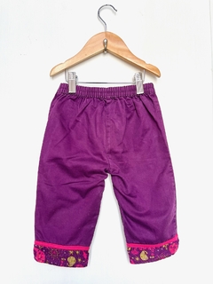 18m | La Compagnie des Petits | pantalon gabardina forrado violeta bordados broches entrepierna - comprar online