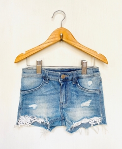 5/6A | H&M | short jean celeste puntillas diseño gastado