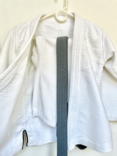 1 | karate/taekwondo | gi blanco cinturon gris (3 piezas) - comprar online