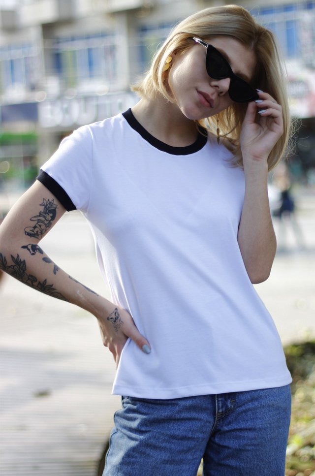 Camiseta Feminina Ringer Branco / Preto - loja online