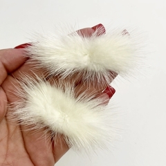 Pompom Bigode Off White 7cm (par)