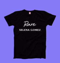 Remera Negra RARE SELENA GOMEZ