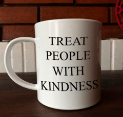 Taza TREAT PEOPLE WITH KINDNESS HARRY STYLES