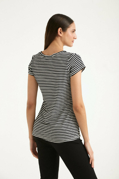Remera Domi en internet