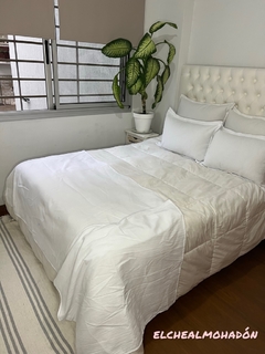 Combo Pie De Cama Tusor + (2) Almohadones Tusor + Alfombra