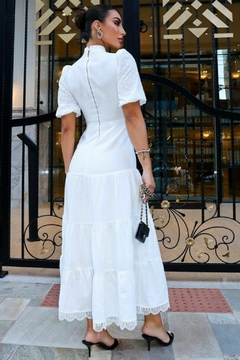 VESTIDO MIDI VISCOLINHO BRANCO EMILY - T Brand Store