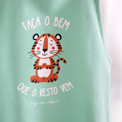 jardineira-zen-baby-buda-meditacao-yoga-faca-o-bem-tigre-bebe-infantil-kids