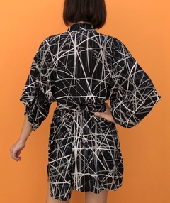 Imagem do Kimono RISCADO P&B