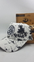 Gorra De Autor The Cap TRADE LINE Batik (Blanco - Negro) Fantasy Parche Hilo Negro - Gabardina