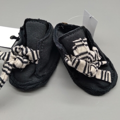 Zapatines NUEVOS Mimillo Talle 1 (10 cms suela) gris topo con cordones a rayas negras - comprar online
