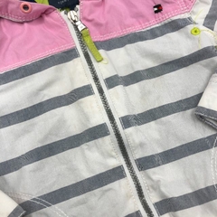 Campera liviana Tommy Hilfiger - Talle 18-24 meses - SEGUNDA SELECCIÓN en internet