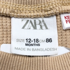 Remera Zara - Talle 12-18 meses - SEGUNDA SELECCIÓN - Baby Back Sale SAS