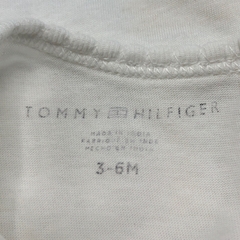 Remera Tommy Hilfiger - Talle 3-6 meses - Baby Back Sale SAS