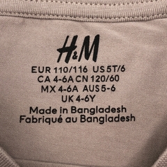 Remera H&M - Talle 6 años