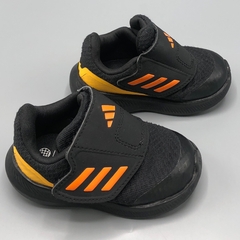 Zapatillas Adidas - Talle 19 - SEGUNDA SELECCIÓN en internet