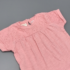Remera Zara Talle 3-6 meses algodón combinado broderie rosa volados - comprar online