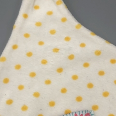 Segunda Selección - Set Owoko plush blanco lunares amarillos (gorro y escarpines) - Baby Back Sale SAS