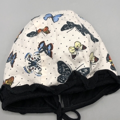 Gorro Little Akiabara Talle 0-3 meses algodón color crudo mariposas negro volados - comprar online