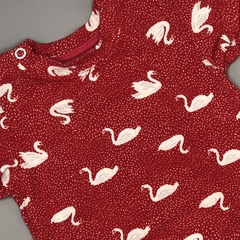 Remera NUEVA Talle 0-3 meses roja cisnes - comprar online