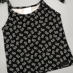 Remera Manzanitas Talle 1 (6 meses) algodón negro florcitas blancas - comprar online