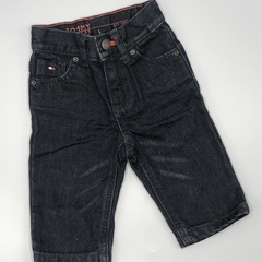 Jeans Tommy Hilfiger Talle 3-6 meses jean azul socuro parche bolsillo trasero (33,5 cm largo)