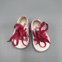 Zapatillas GaxBay Talle 17 ARG blancas y rosa cordones fucsia (12 cm largo plantilla) - comprar online