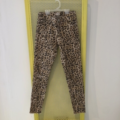 Segunda Selección - Pantalón ELV Talle 14 años gabardina animal print (90 cm alrgo)