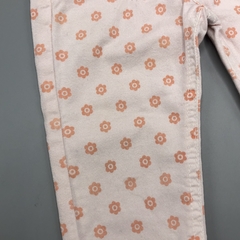 Imagen de Segunda Selección - Pantalón Fisher Price Talle 6-9 meses gabardina rosa florcitas (39 cm largo)
