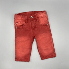 Pantalón Crayón Talle S (3-6 meses) gabardina rojo localizado (30 cm largo)