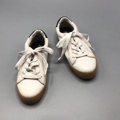 Segunda Selección - Zapatillas Zara Talle 31 EUR (21cm suela) blancas suela marrón