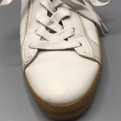 Segunda Selección - Zapatillas Zara Talle 31 EUR (21cm suela) blancas suela marrón - Baby Back Sale SAS