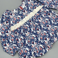 Remera Minimimo Talle S (3-6 meses) algodón azul formas blanco rojo puntilla - comprar online