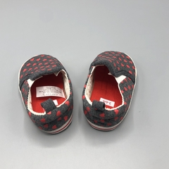 Zapatillas Carters Talle 3-6 meses algodón gris oscuro corazones (11,5 cm largo plantilla) en internet