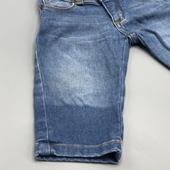 Imagen de Segunda Selección - Jeans Paula Cahen D Anvers Talle 3 meses celeste bordado bolsillo (32 cm largo) -1