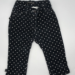 Segunda Selección - Pantalón Little Akiabra Talle 9 meses gamuza negro lunares (37 cm largo) - comprar online