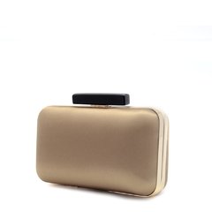 Clutch rectangular Champagne con broche negro - comprar online