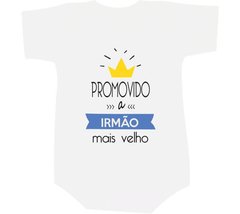 Camiseta Promovido a irmão mais velho com coroa na internet